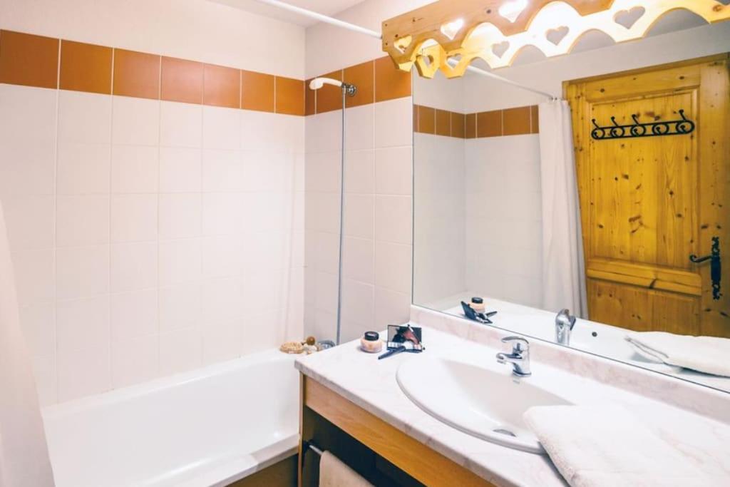 Appartement Rez-De-Chaussee, Cosy T3 4 A 6 Pers Avec Piscines Interieure & Exterieure A Samoens En Haute-Savoie Ngoại thất bức ảnh